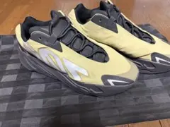 新品 Yeezy アディダス イージー700 MNVN 