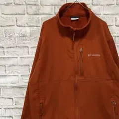 ソフトシェルジャケット マウンテンパーカー