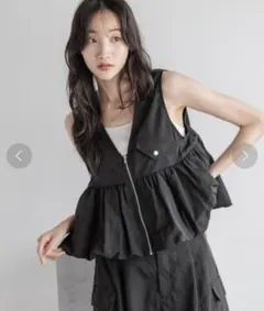 しゃん様専用★ローリーズファーム★シャイニーペプラムベスト