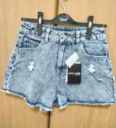 CECIL McBEE 　デニムショートパンツ　61cm Ｍ　ダメージ加工 新品