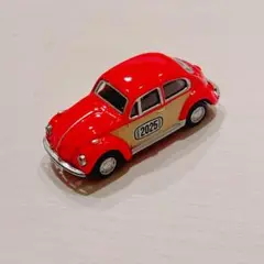 ビートルミニカー 赤とベージュ 2025