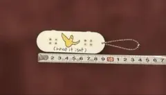what it isnt スケートボード型キーホルダー