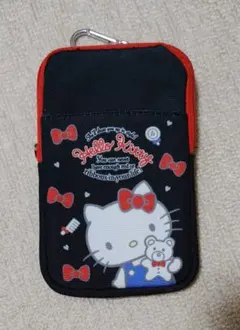 ハローキティ　カラビナ付きマルチポーチ