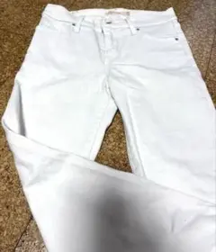 Levi's 312 Shaping Slim ホワイト 25 ジーンズ