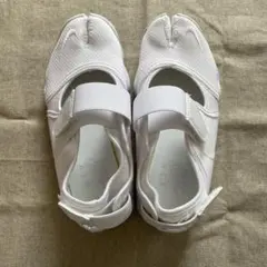 NIKE エアリフトブリーズ　白のサムネイル