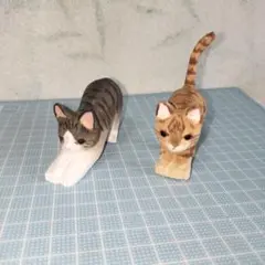 特価☆匿名配送☆新品☆キーストーン 木彫り キャット茶トラ&サバ 眼鏡リング立て