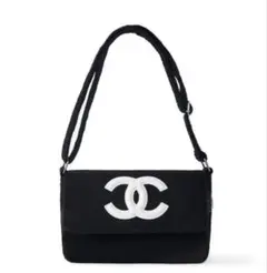 CHANELノベルティ黒ショルダーバッグホワイトロゴ入り CHANEL ノベルティ ショルダーバッグ ブラックロゴ - メルカリ