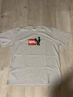 Supreme グラフィックプリント立ちバック Tシャツ Mグレーのサムネイル