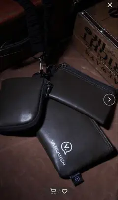 新品未使用【VANQUISH/ヴァンキッシュ】スマホケースお財布マルチ3点ポーチ