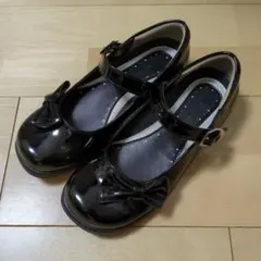 黒 リボン付き エナメルフォーマルシューズ 21cm