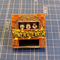 Disney タワーオブテラー　ピンバッジ　値下げしました Disney タワーオブテラー ピンバッジ 値下げしました