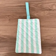 水色と白のストライプ シューズバッグ