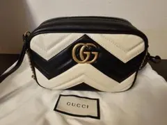 未使用　GUCCI GGマーモント　ショルダーバッグ バイカラー