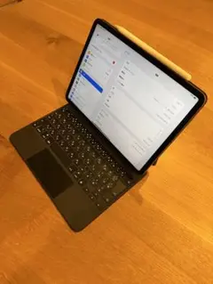 iPad Pro 11インチ スペースグレー 本体とMagic Keyboard