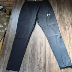 Under Armour ブラックパンツ Mサイズ