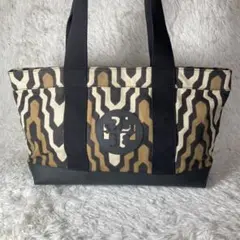 美品 TORY BURCH トリーバーチ エラ 総柄 キャンバス トートバッグのサムネイル