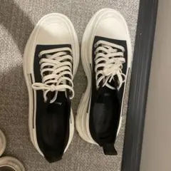 Alexander McQueen スニーカー ブラックのサムネイル