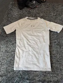 Under Armour レディーススリーブレスシャツ SM