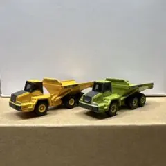【廃盤】トミカ　コマツ　アーティキュレート　ダンプトラック　2台セット