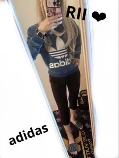 adidasデニム調トレーナーのサムネイル