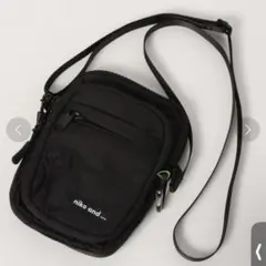 ニコアンド　ショルダーバッグ オリジナルマイクロお財布ショルダーバッグ　黒