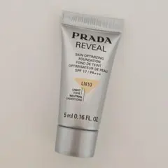 PRADA AUGMENTED SKIN クッションファンデーション LC5 - メルカリ