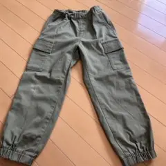 ユニクロ　カーゴジョガーパンツ　130 グリーン