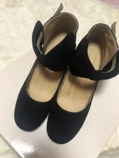 リボン付きパンプス