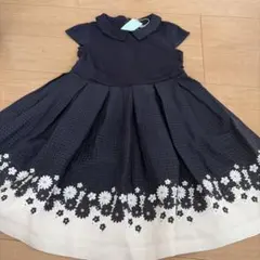 TOCCA ネイビー花柄刺繍ワンピース 130cm