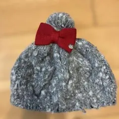 BeBe ニット帽 グレー 赤リボン ぽんぽん付き 女の子 冬 M