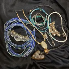 青*石様 遺品整理、生前整理　ネックレス等 腕時計　材質不明