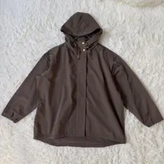 美品　マウンテンパーカージャケット フード付き　L　カーキ　羽織　薄手◆A847