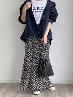 kastane カスタネ 中花柄マーメイドロングスカートのサムネイル