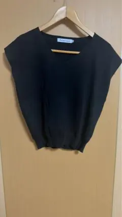 ノースリーブVネックニット★美品‼️M 即購入禁止