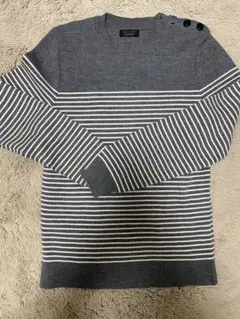 ZARA グレーとホワイトのストライプニットセーター