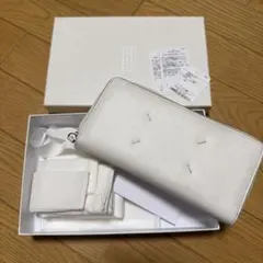 ひーろ様　Maison Margiela ホワイト長財布
