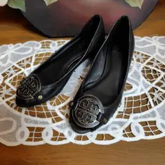 【極美品】Tory Burch オープントゥパンプス ブラック　Size6.5Mのサムネイル