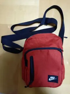 ナイキ　ショルダーバッグ