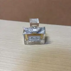 ミス　ディオール　フレッシュ&センシュアル　フローラル　オードパルファム　5mlのサムネイル