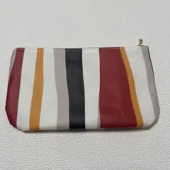 ラミネート加工生地で作ったフラットポーチです。