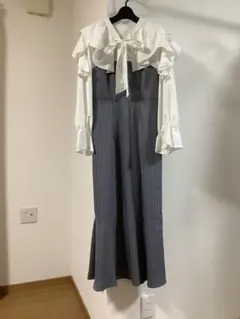 く*可様 フリルエリストライプドッキングワンピース