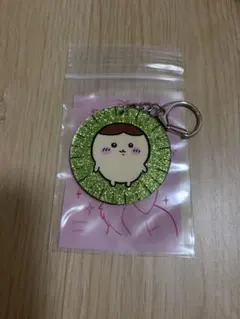 ちいかわ　ラメアクリルキーホルダー　くりまんじゅう