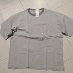 UNIQLO グレー Tシャツ XLのサムネイル