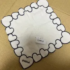 FURLA フルラ タオルハンカチ ホワイト ハートのサムネイル