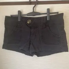 ブラックショートパンツ 【L】フロントボタン付き ミニ丈 無地 レディース