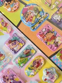 ★キラキラ　ウォーターシール2枚セットクレヨンしんちゃん２種類