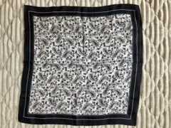 【ユニクロ×イネス】シルクスカーフ ペイズリー柄