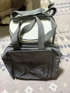 Kipling ナイロン ショルダーバッグ グレーのサムネイル