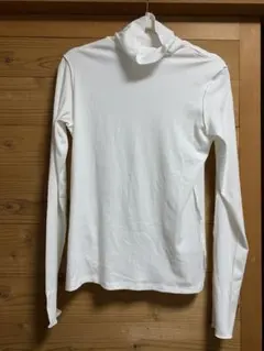 カットリブタートルネックプルオーバー　フリーサイズ　白　タグ付き