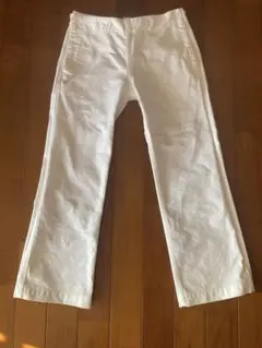 ホワイト ストレートレッグパンツ